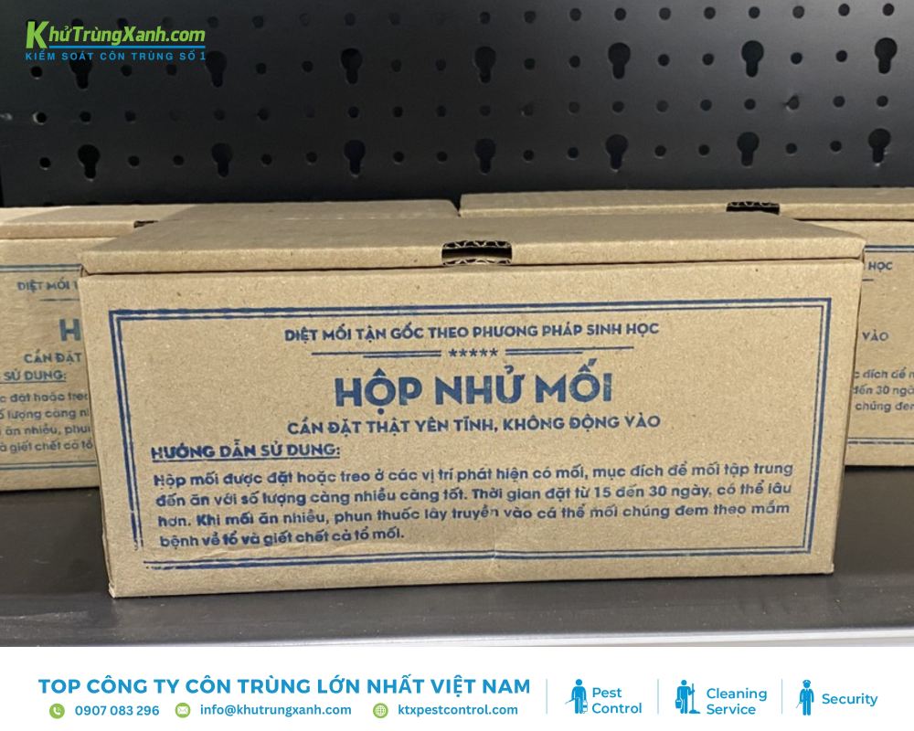 Hóa chất trong hộp nhử thường được bào chế sinh học, ít gây hại cho người và môi trường