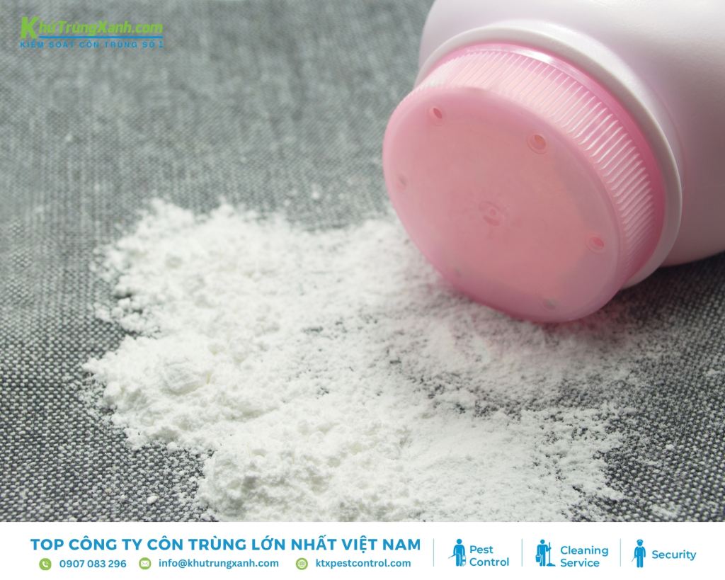 Phấn rôm em bé là một lựa chọn nhẹ nhàng để xua đuổi kiến khỏi phòng ngủ