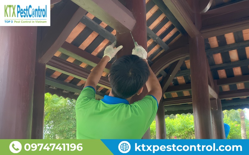 Kỹ thuật viên KTX tiến hành khảo sát sau khi nhận thông tin từ khách hàng